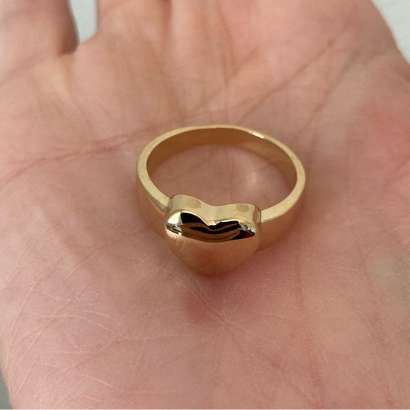 New Vanessa Mooney gold THE HEART RING - Picture 9 of 9
